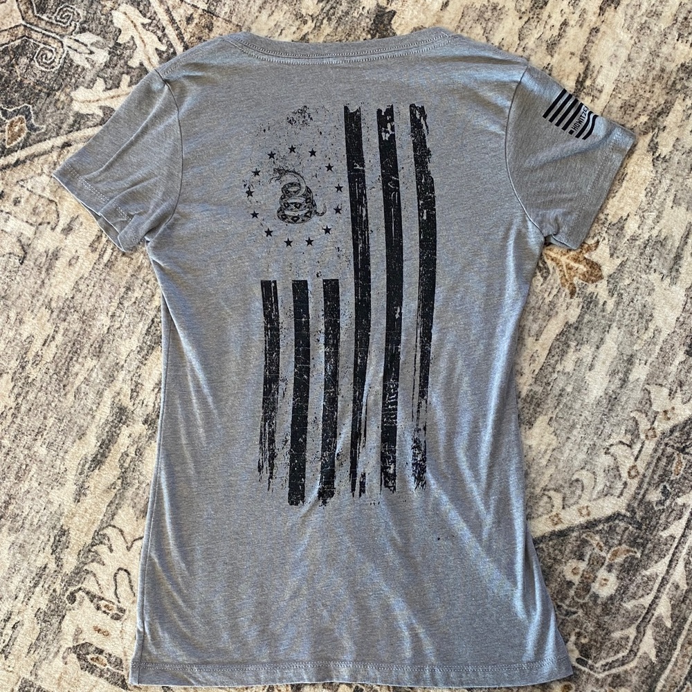 Grunt Style Gray Flag Graphic Women's Tee